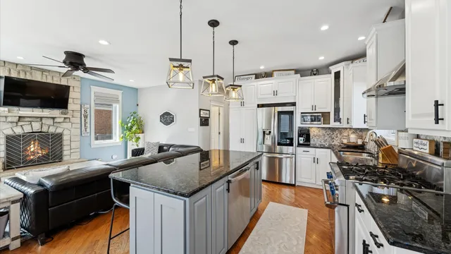 $799,000 | 7221 North Octavia Avenue, Chicago, IL 60631