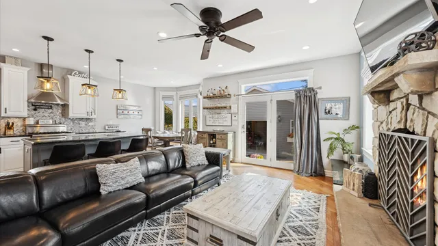 $799,000 | 7221 North Octavia Avenue, Chicago, IL 60631