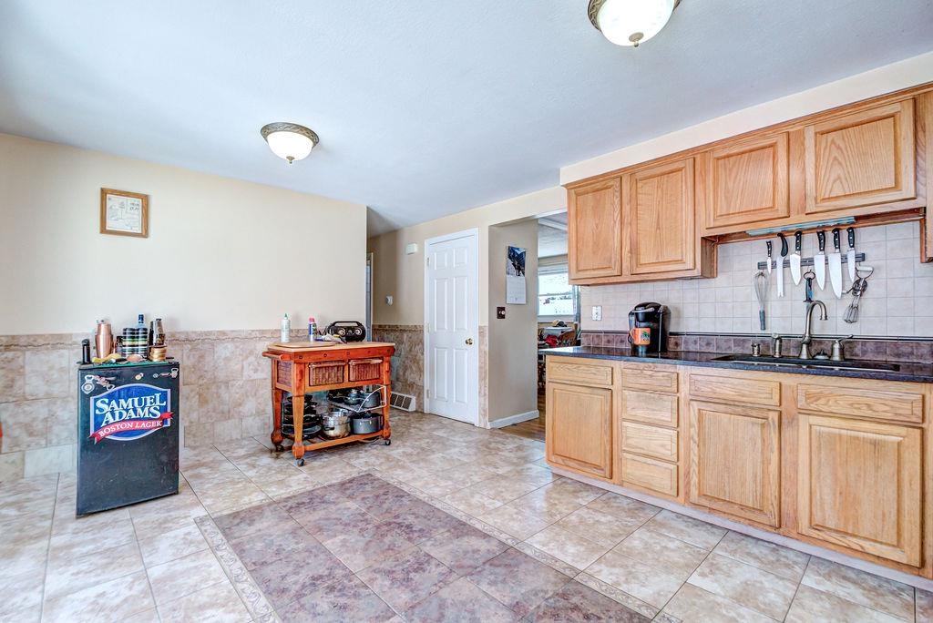 2 Natick Street Nashua, NH 03063 - Photo 13 of 39