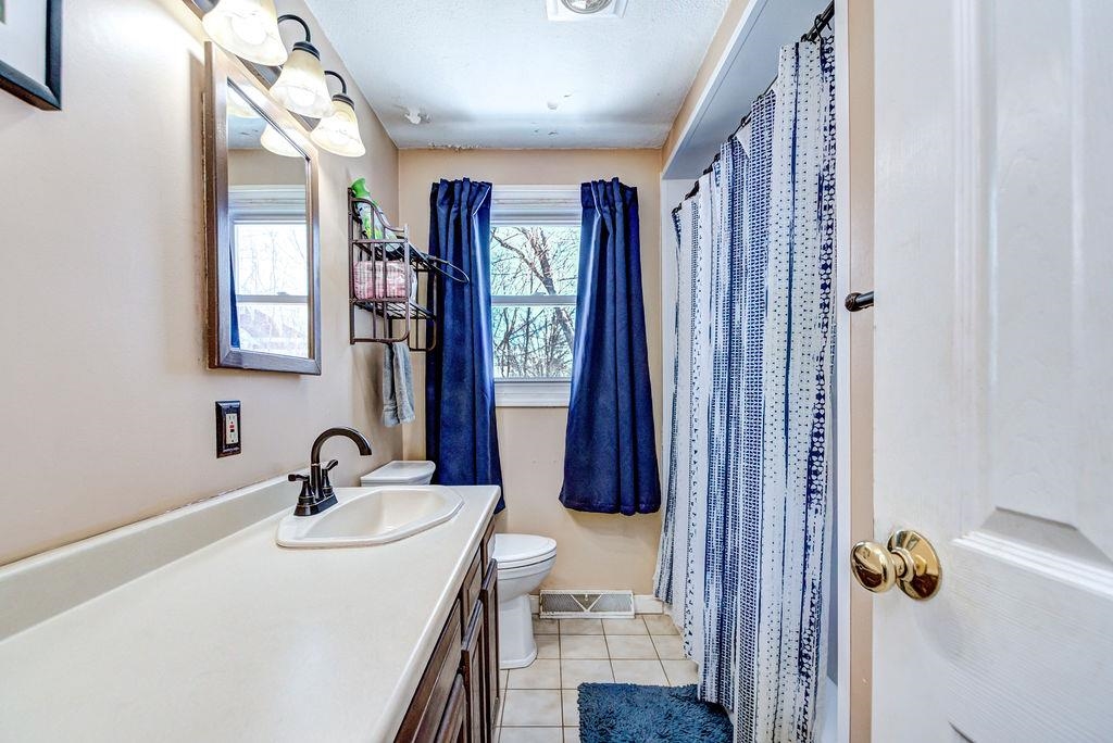 2 Natick Street Nashua, NH 03063 - Photo 15 of 39