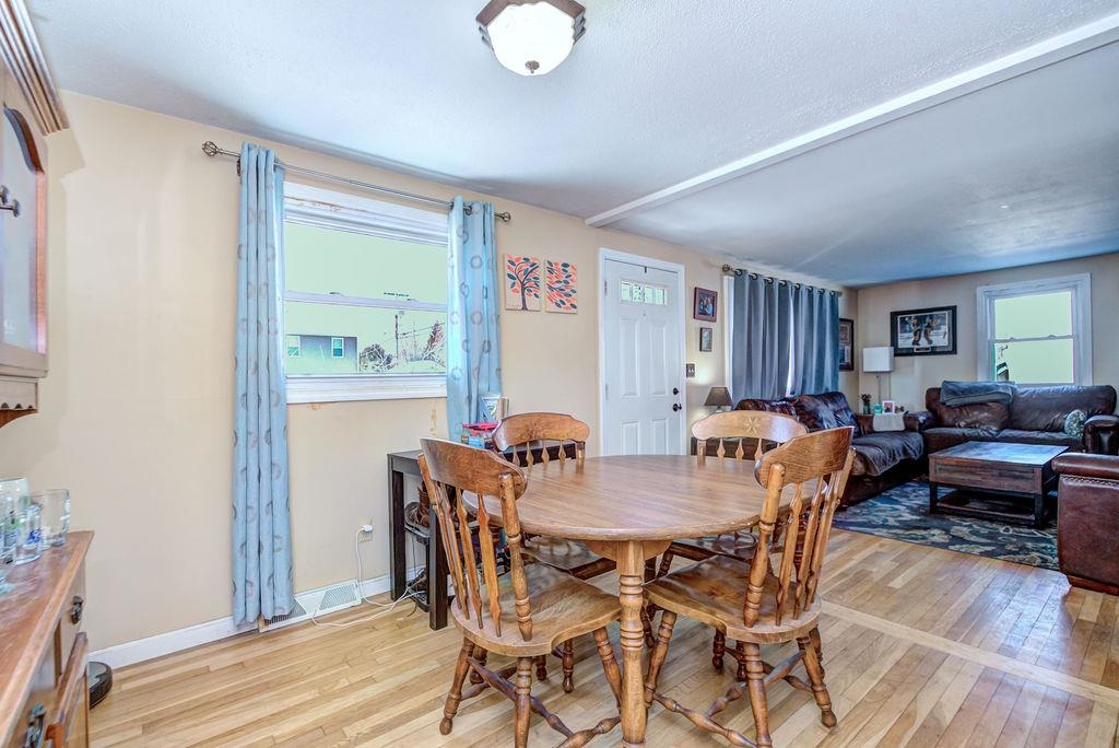 2 Natick Street Nashua, NH 03063 - Photo 9 of 39