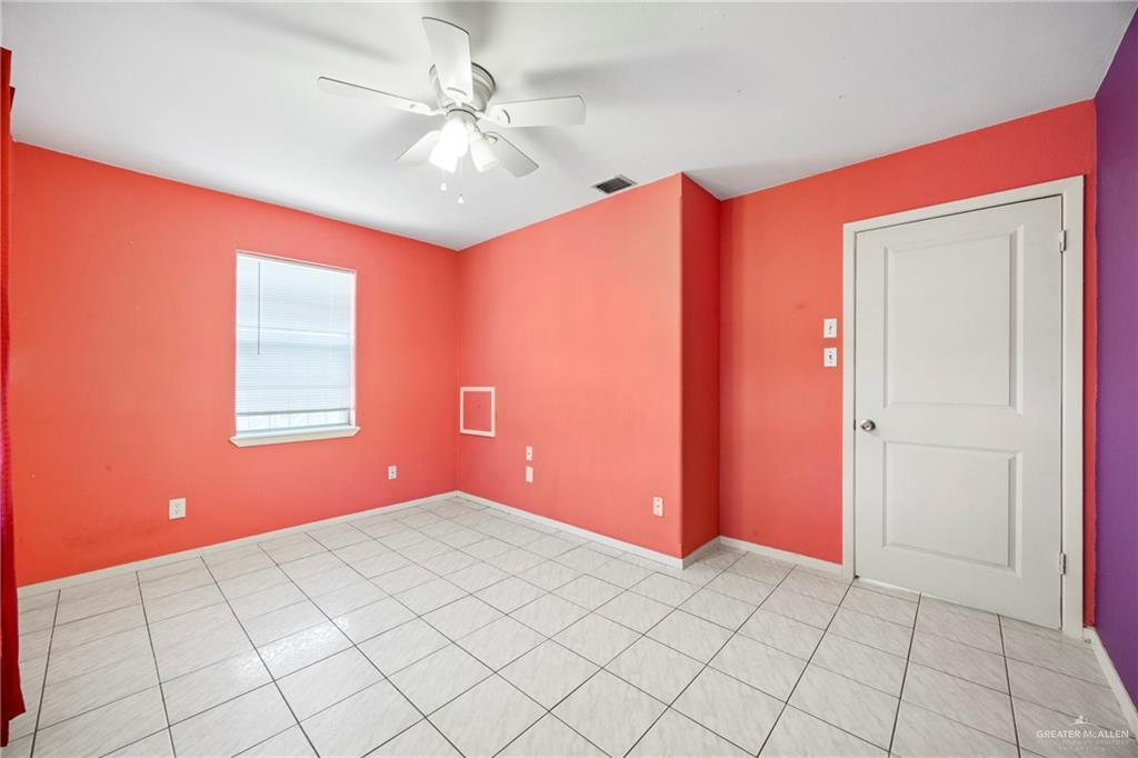 1124 Orange Street Mercedes, TX 78570 - Photo 9 of 17 a view of an empty room