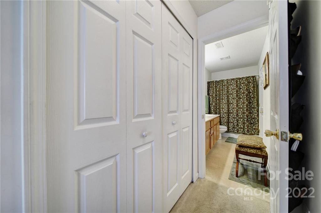 10530 Broken Branch Road Charlotte, NC 28213 - Photo 23 of 31 Gallery Image 23