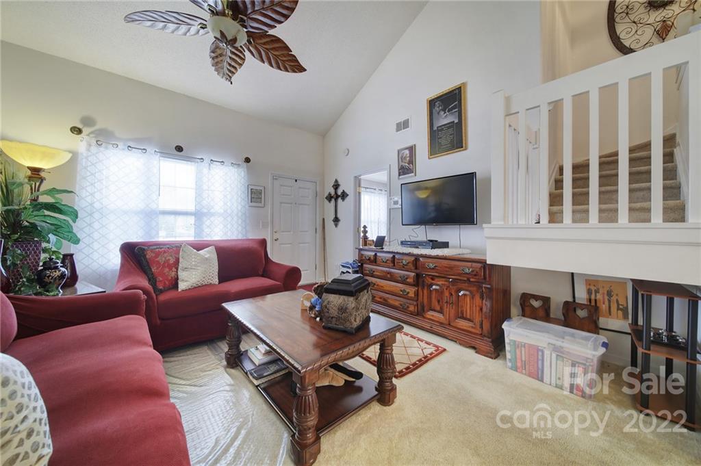 10530 Broken Branch Road Charlotte, NC 28213 - Photo 5 of 31 Gallery Image 5
