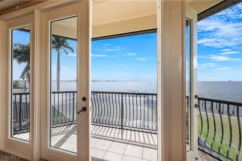 $2,350,000 | 1028 Dolphin Drive, Cape Coral, FL 33904