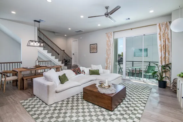 $2,495 | 4919 Avenue J, Houston, TX 77011