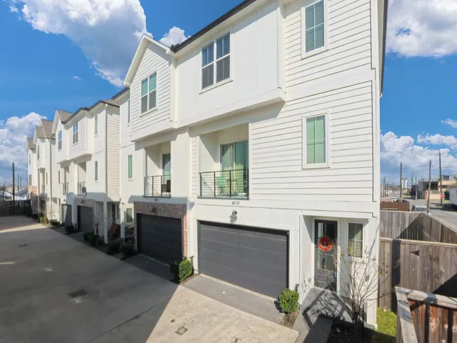 $2,495 | 4919 Avenue J, Houston, TX 77011