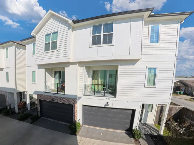 $2,495 | 4919 Avenue J, Houston, TX 77011