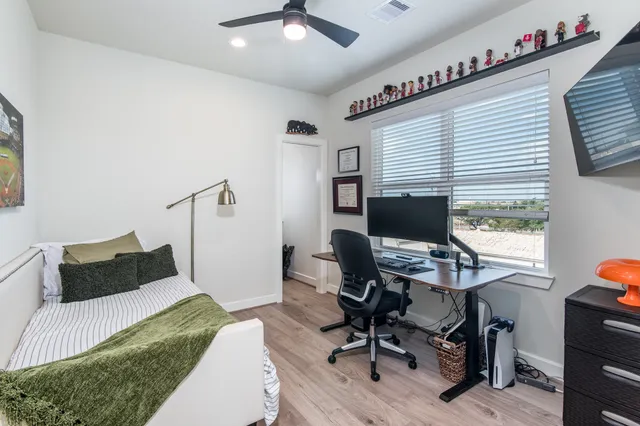 $2,495 | 4919 Avenue J, Houston, TX 77011