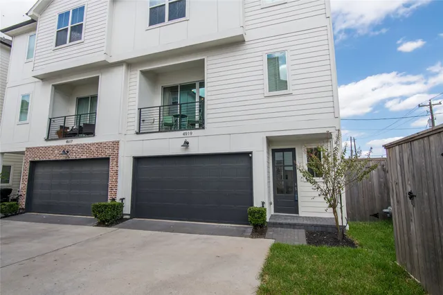 $2,495 | 4919 Avenue J, Houston, TX 77011