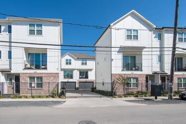 $2,495 | 4919 Avenue J, Houston, TX 77011