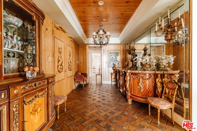 a view of a interior of the house