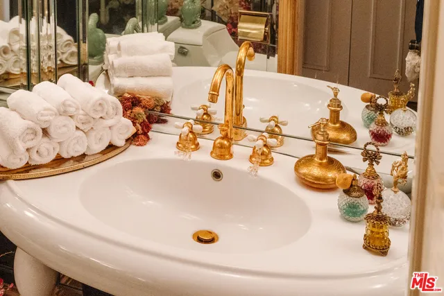 a view of balcony with a patio