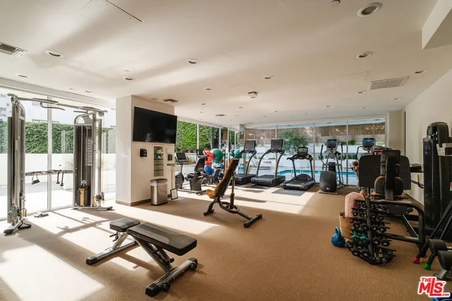 a view of a entryway front of a livingroom