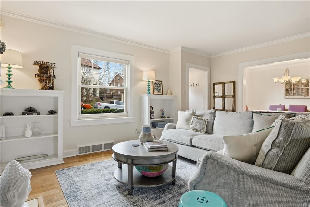 1345 Murdoch Road Pittsburgh, PA 15217 - Photo 7 of 49