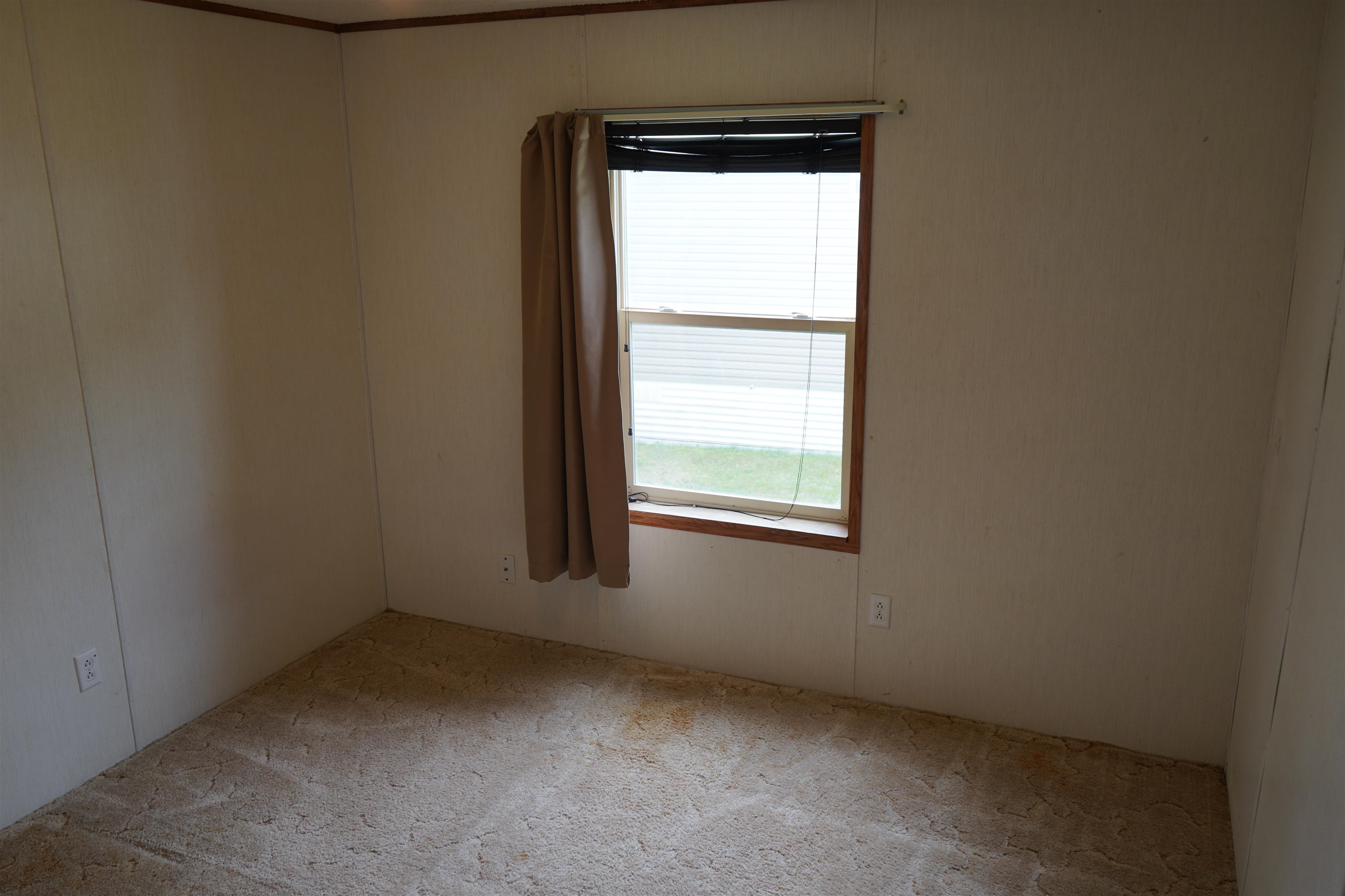 47 Coban Drive Duluth, MN 55808 - Photo 16 of 23 View of carpeted spare room