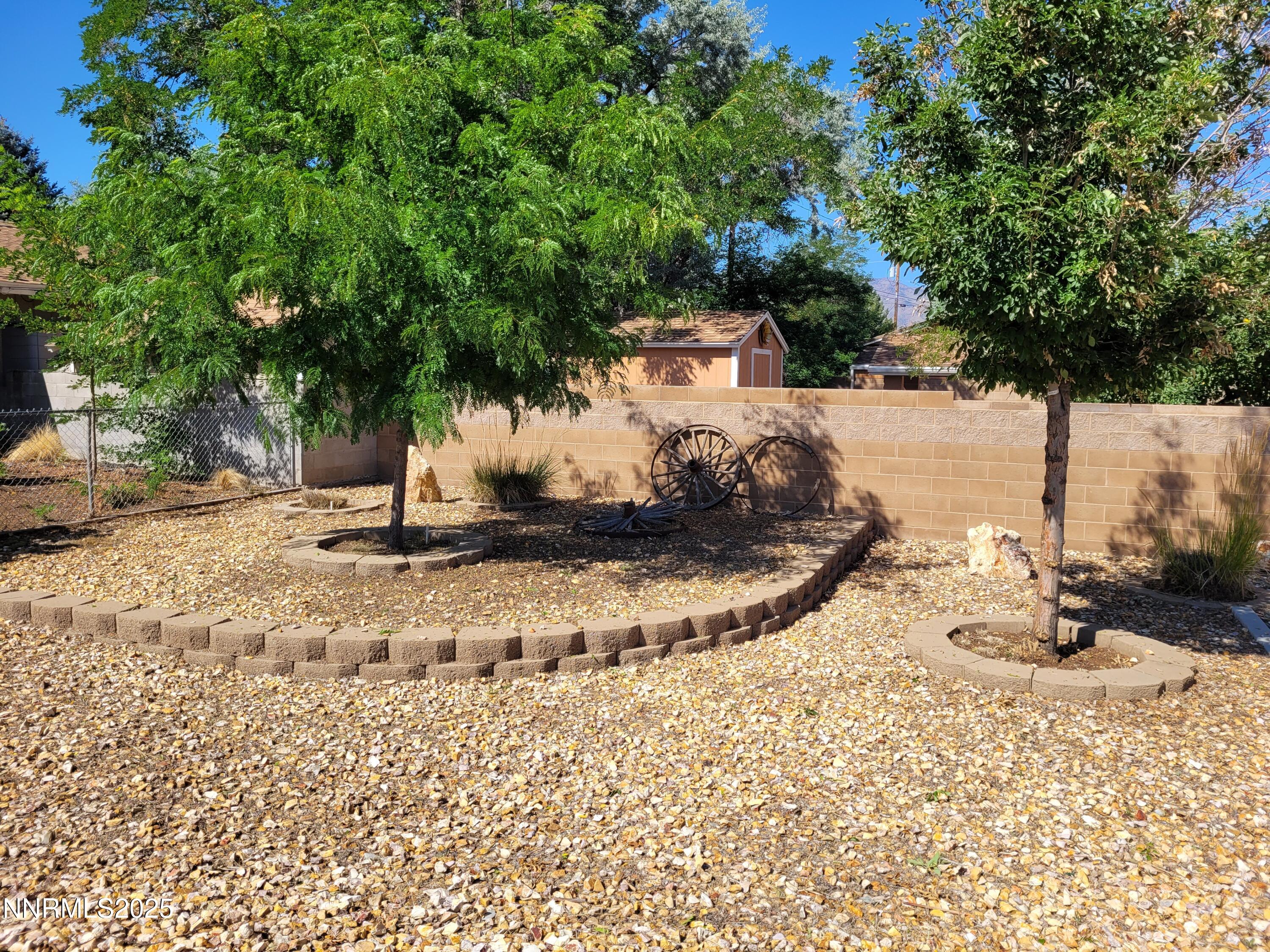 7215 Marlin Drive Reno, NV 89506 - Photo 5 of 40 a view of a backyard of the house