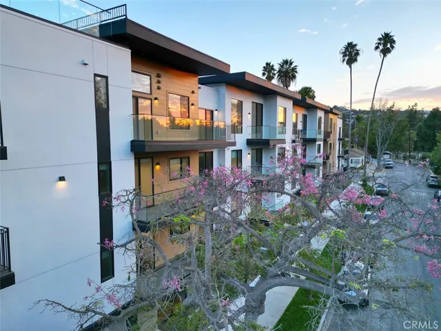 $4,995 | 12078 Guerin Street, Unit 107, Studio City, CA 91604