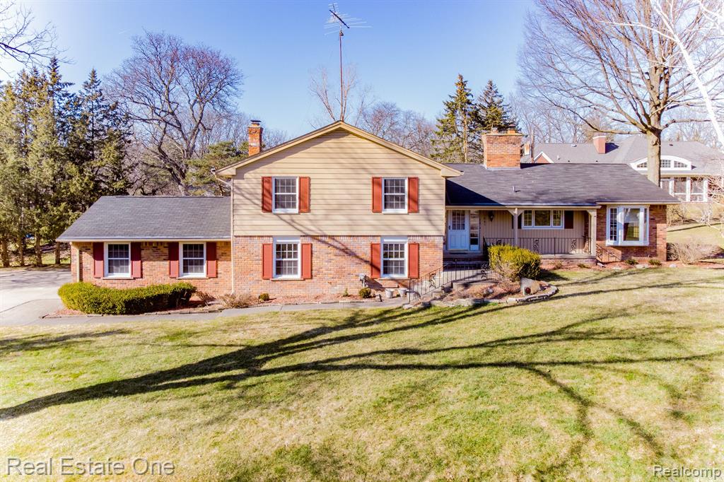 1041 Rock Spring Road Bloomfield Hills, MI 48304 - Photo 1 of 55