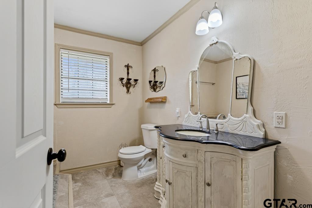 1887 Shiloh Estates Road Chandler, TX 75758 - Photo 19 of 48
