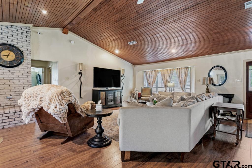 1887 Shiloh Estates Road Chandler, TX 75758 - Photo 5 of 48