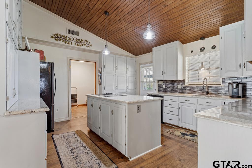 1887 Shiloh Estates Road Chandler, TX 75758 - Photo 9 of 48