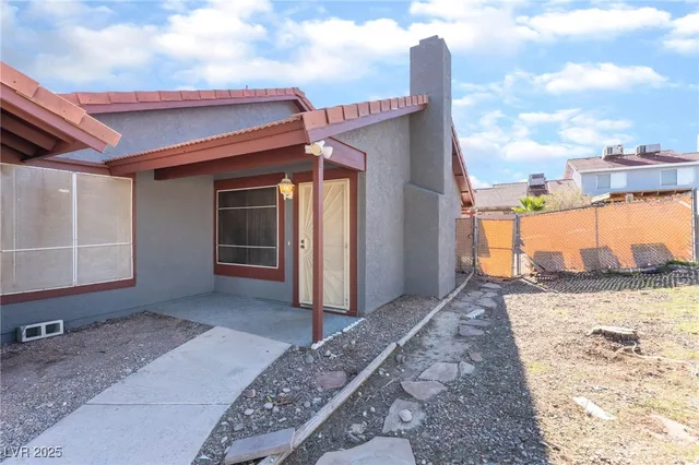 $2,075 | 8813 Pavia Drive, Las Vegas, NV 89117