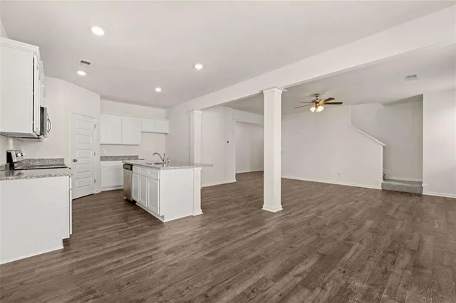 $343,700 | 322 Friendship Oak Way, Hampton, GA 30228