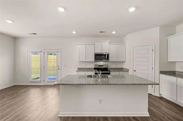 $343,700 | 322 Friendship Oak Way, Hampton, GA 30228