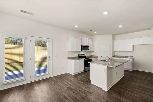 $343,700 | 322 Friendship Oak Way, Hampton, GA 30228