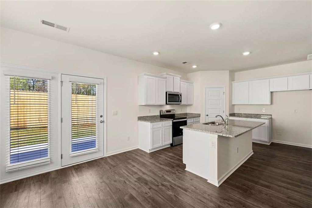 322 Friendship Oak Way Hampton, GA 30228 - Photo 6 of 32