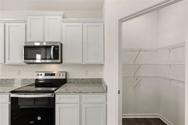 $343,700 | 322 Friendship Oak Way, Hampton, GA 30228