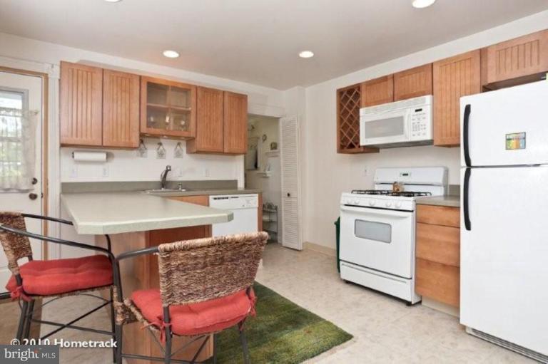 4547 Schenley Road Baltimore, MD 21210 - Photo 5 of 30 Kitchen