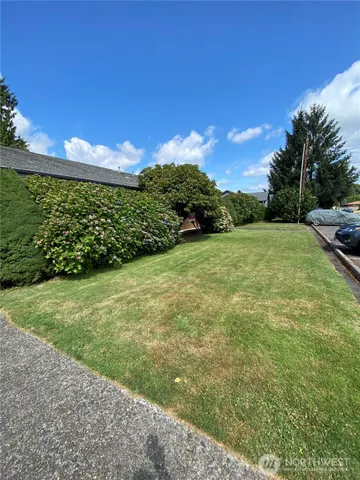 $1,500 | 609 Shattuck Avenue South, Unit 8, Renton, WA 98057