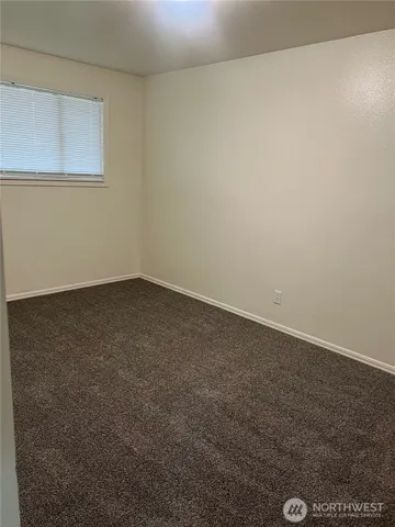 $1,500 | 609 Shattuck Avenue South, Unit 8, Renton, WA 98057