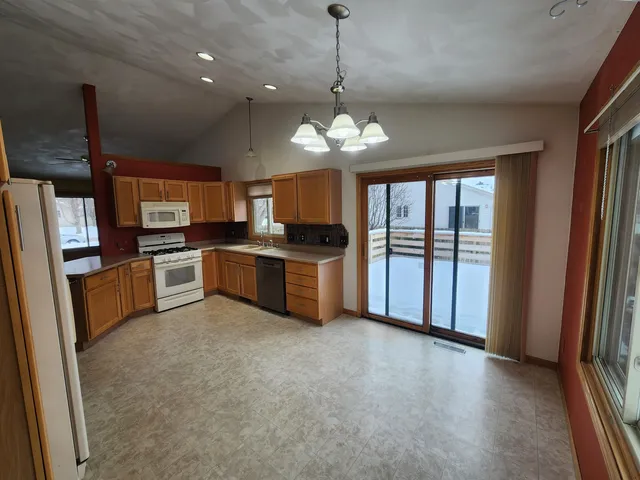 $324,900 | 2715 North Wuthering Hills Drive, Janesville, WI 53546