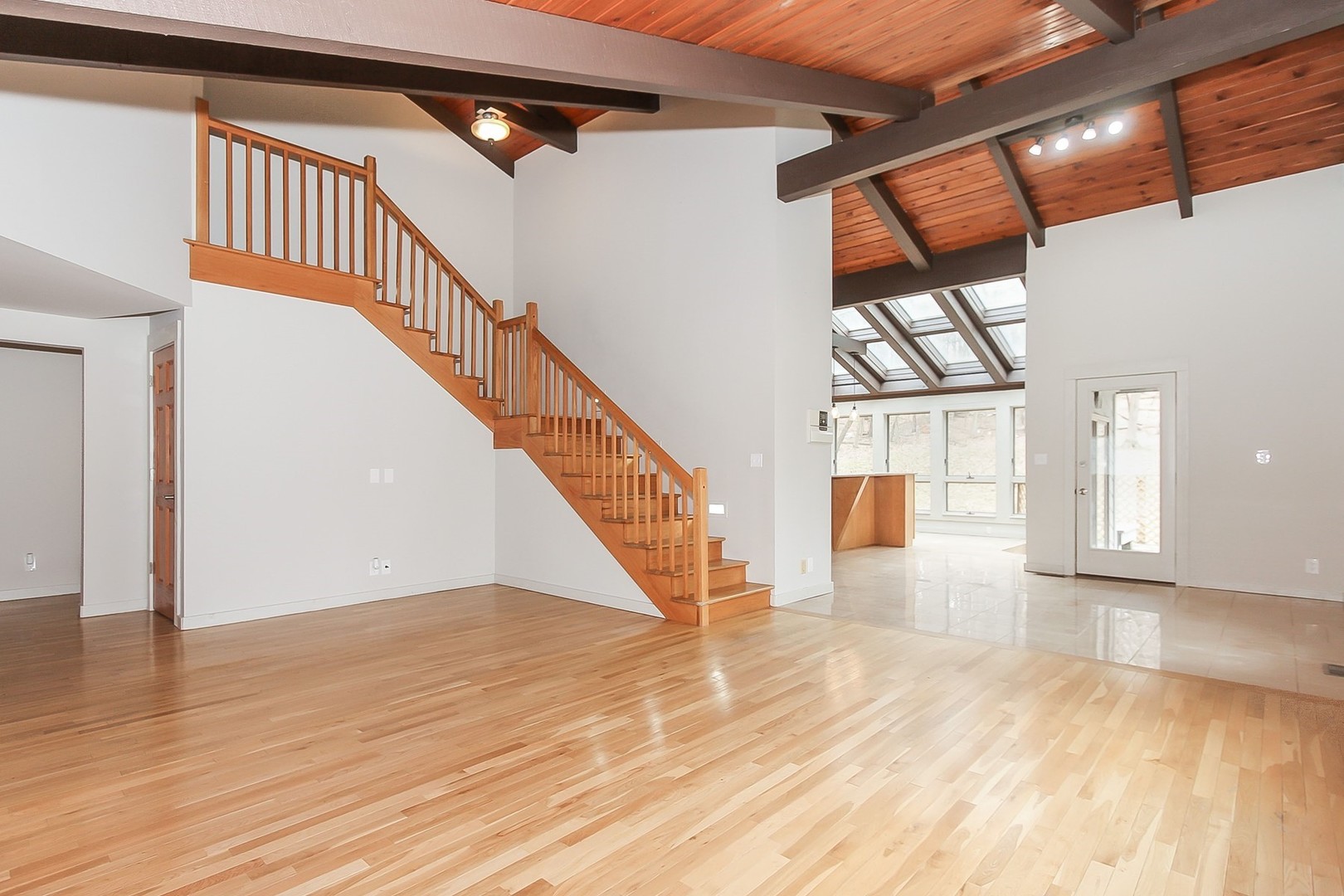 1029 North River Road Algonquin, IL 60102 - Photo 5 of 40 Gallery Image 5