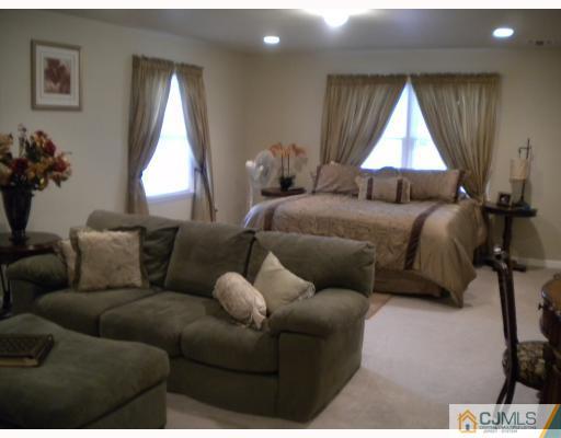 13 Crescent Road Edison, NJ 08817 - Photo 4 of 9
