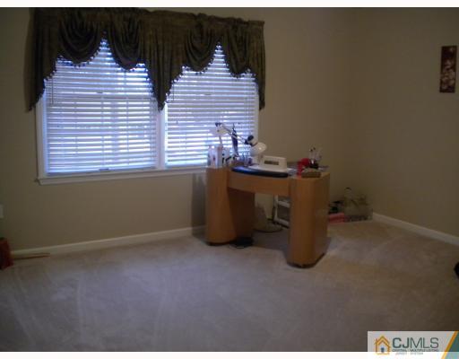 13 Crescent Road Edison, NJ 08817 - Photo 6 of 9
