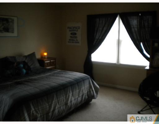 13 Crescent Road Edison, NJ 08817 - Photo 7 of 9