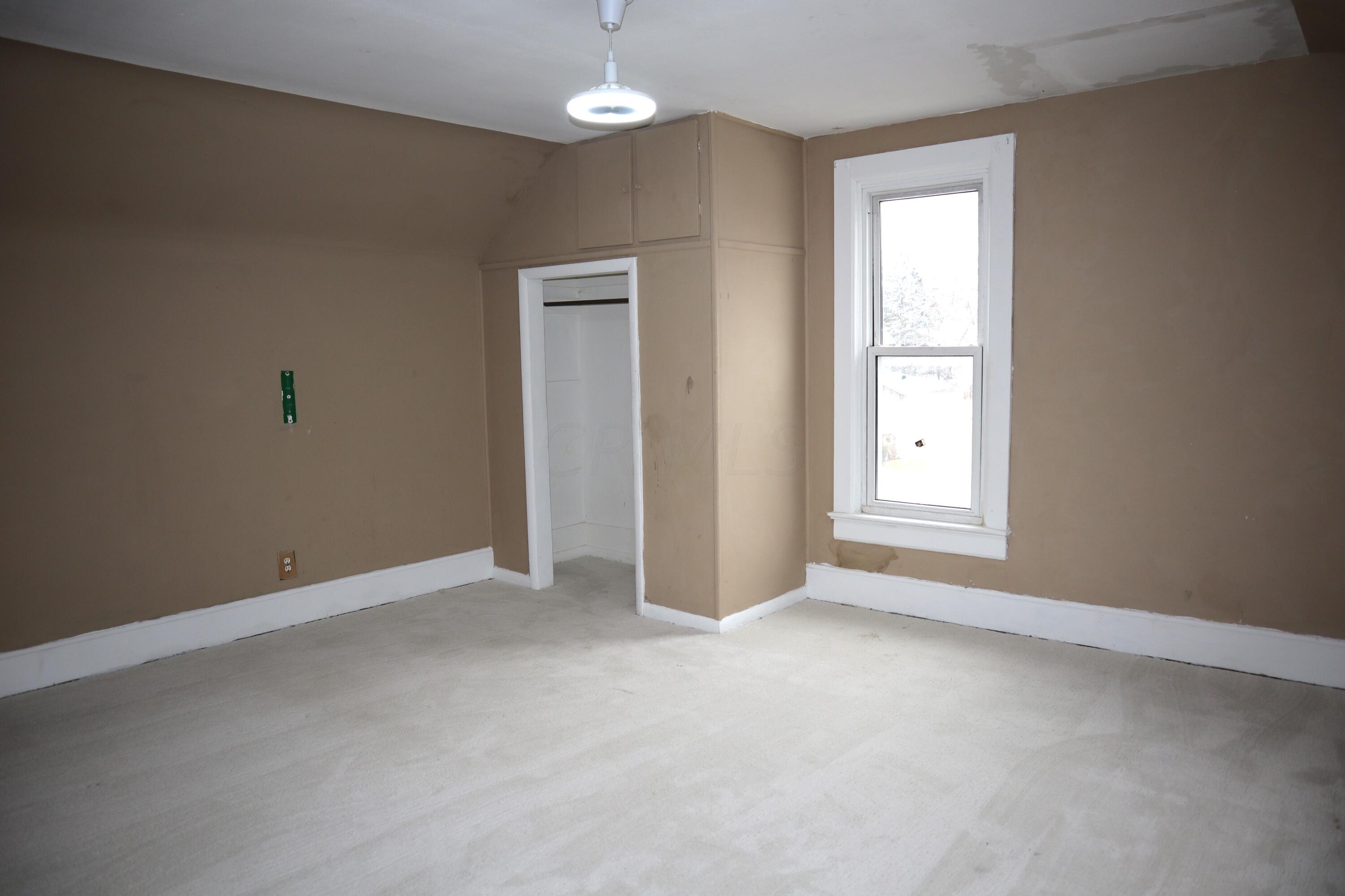253 Reed Avenue Marion, OH 43302 - Photo 25 of 29 Upstairs Bedroom 1