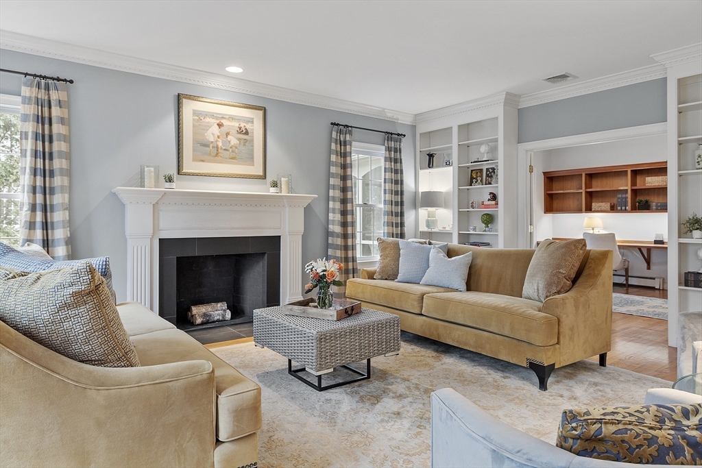 173 Independence Road Concord, MA 01742 - Photo 5 of 40