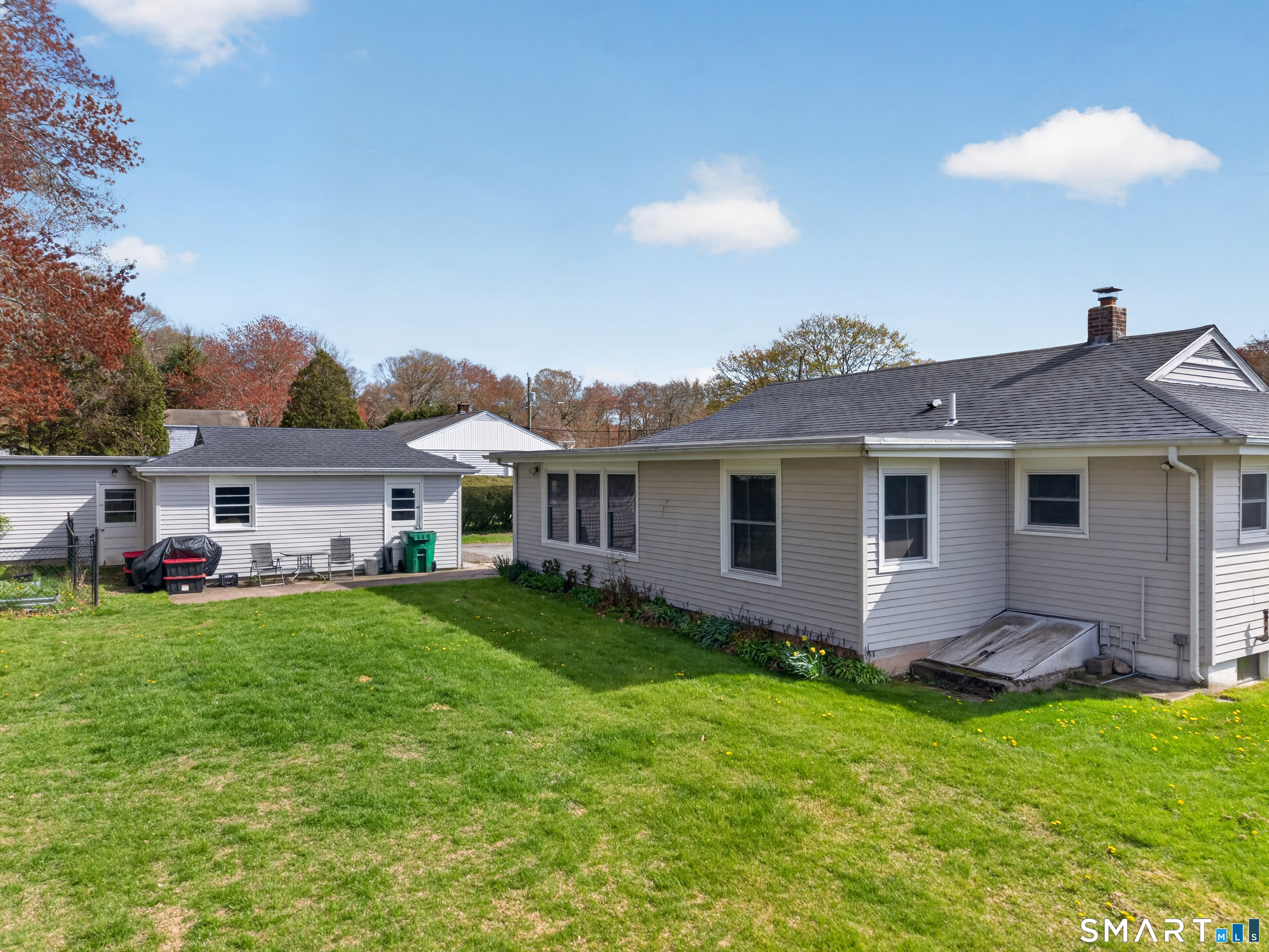5 Oak Road Waterford, CT 06385 - Photo 32 of 34