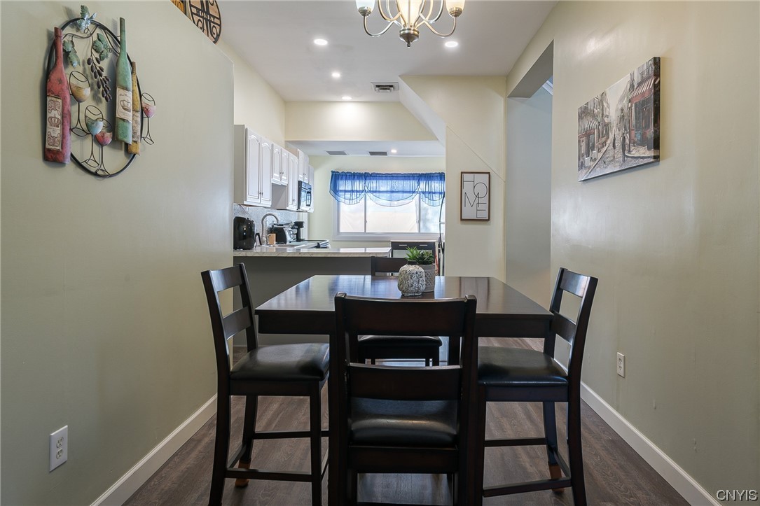 207 Vantage Drive Camillus, NY 13031 - Photo 12 of 34