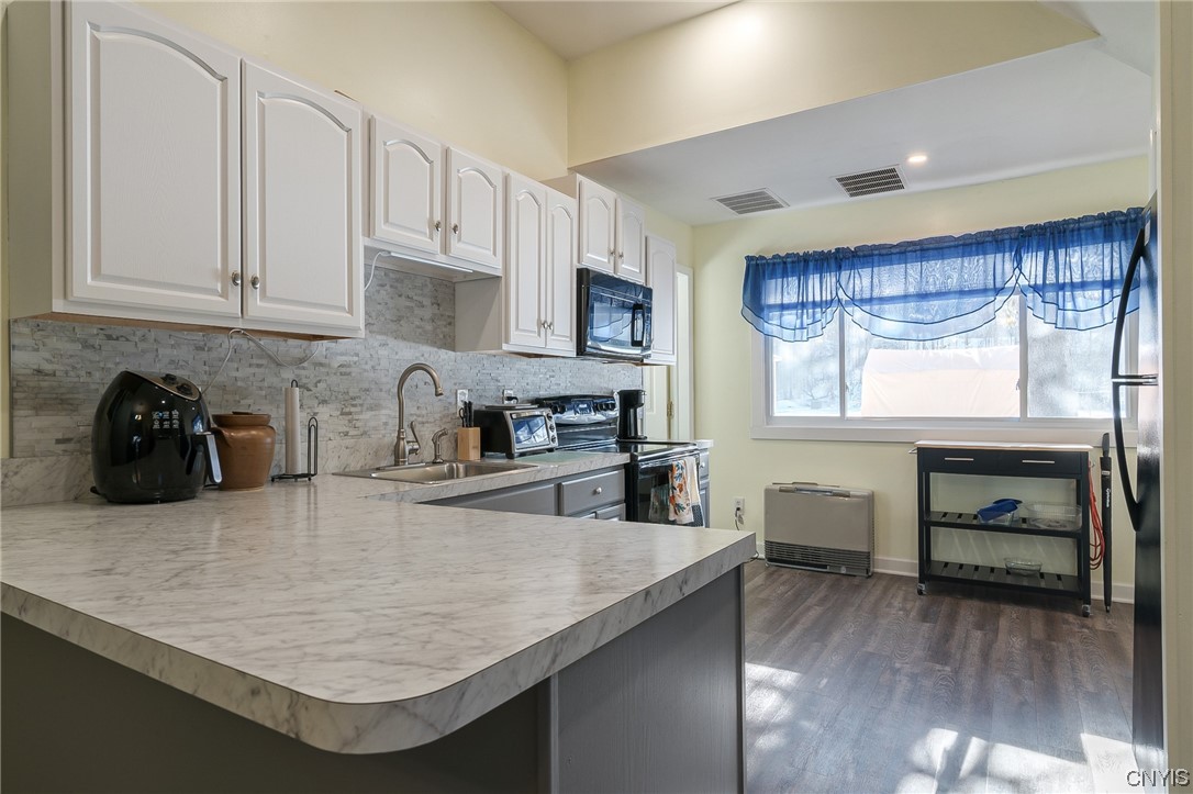 207 Vantage Drive Camillus, NY 13031 - Photo 14 of 34