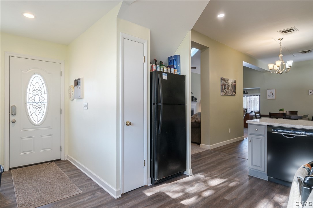 207 Vantage Drive Camillus, NY 13031 - Photo 18 of 34