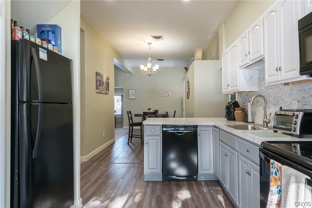 207 Vantage Drive Camillus, NY 13031 - Photo 19 of 34