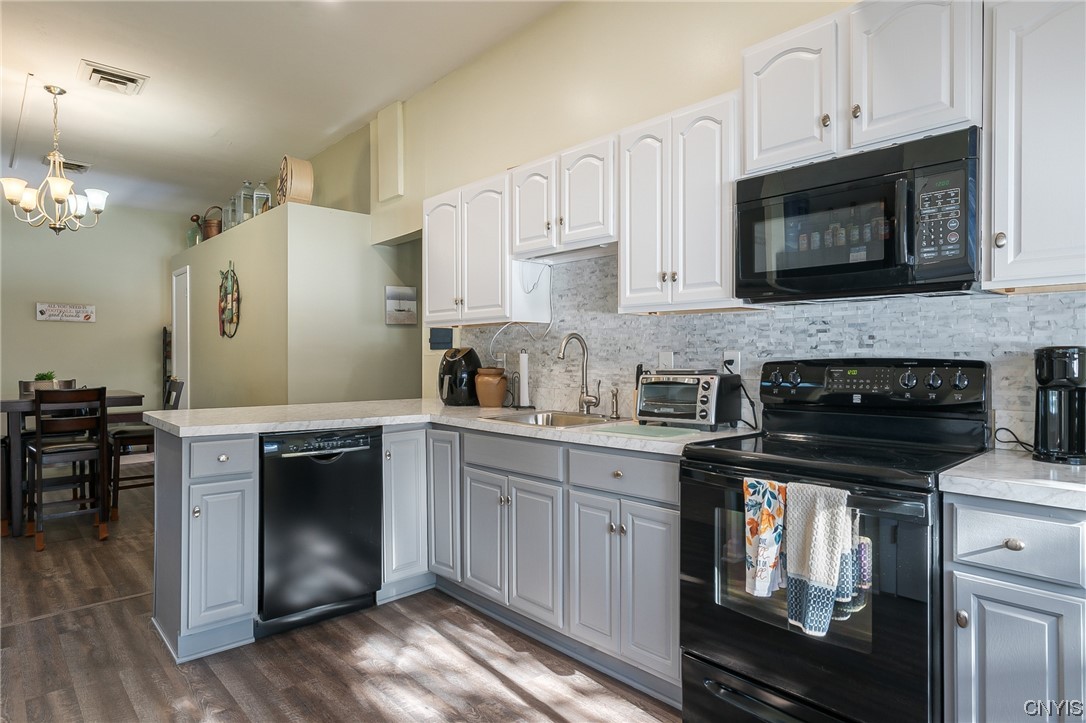 207 Vantage Drive Camillus, NY 13031 - Photo 20 of 34