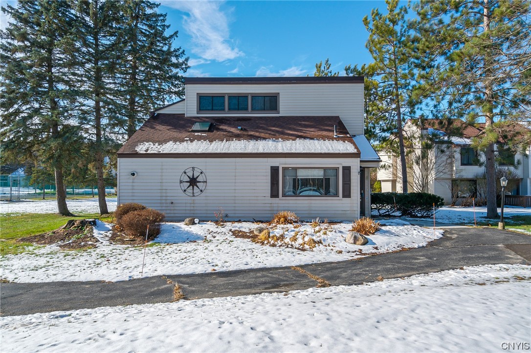 207 Vantage Drive Camillus, NY 13031 - Photo 2 of 34