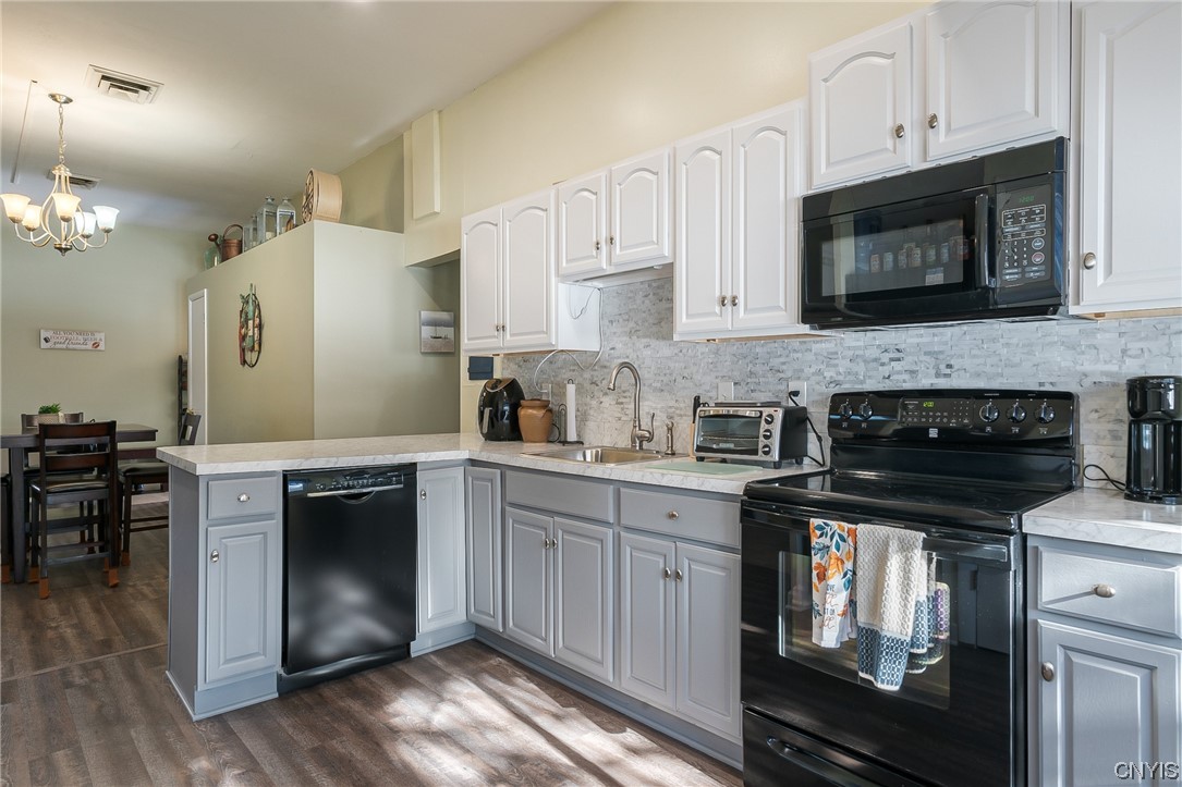 207 Vantage Drive Camillus, NY 13031 - Photo 21 of 34